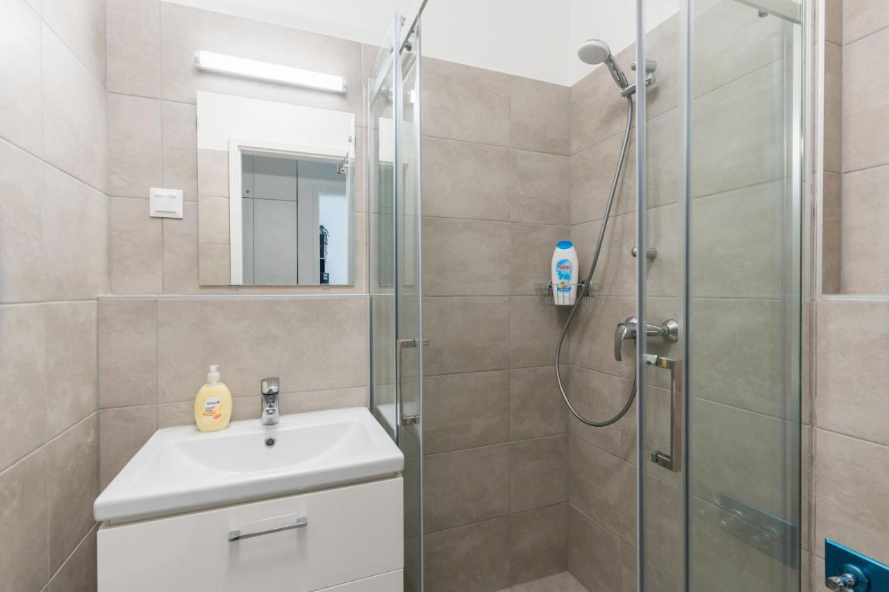 Apartamento New Blue Danube With Balcony And Parking *